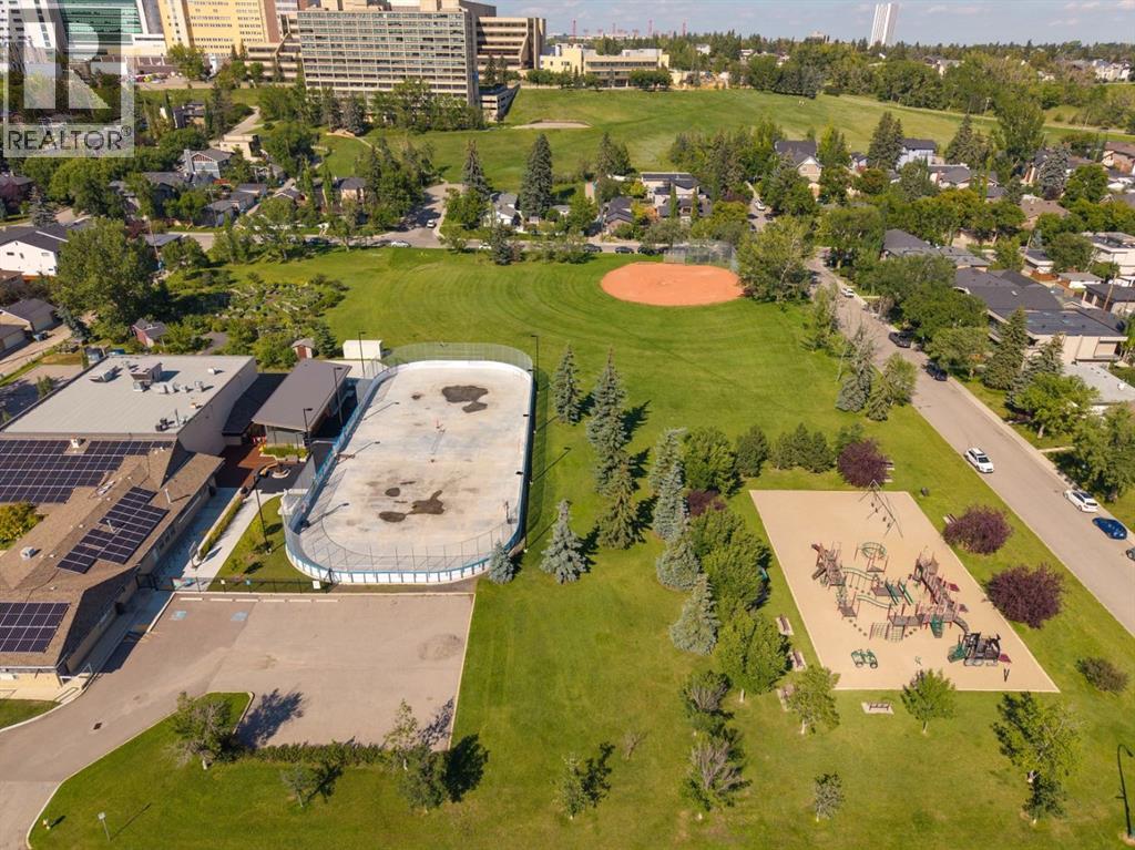 Single Family House for Sale in   Street NW Parkdale Calgary 