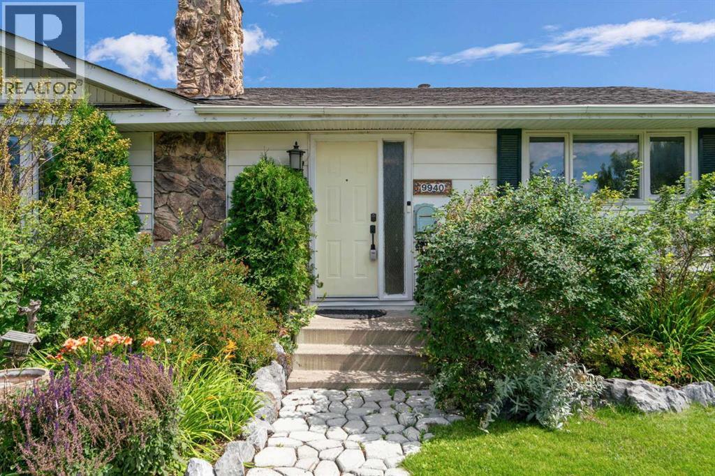 Photo 2 of 9940 Wilde Road Se, Calgary AB