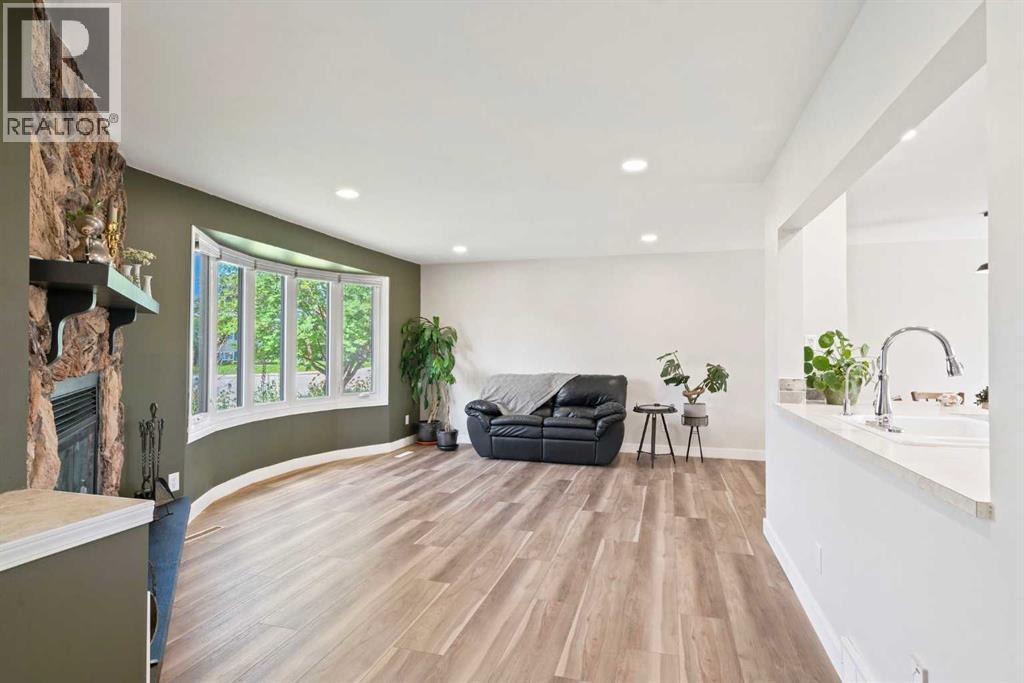 Photo 6 of 9940 Wilde Road Se, Calgary AB