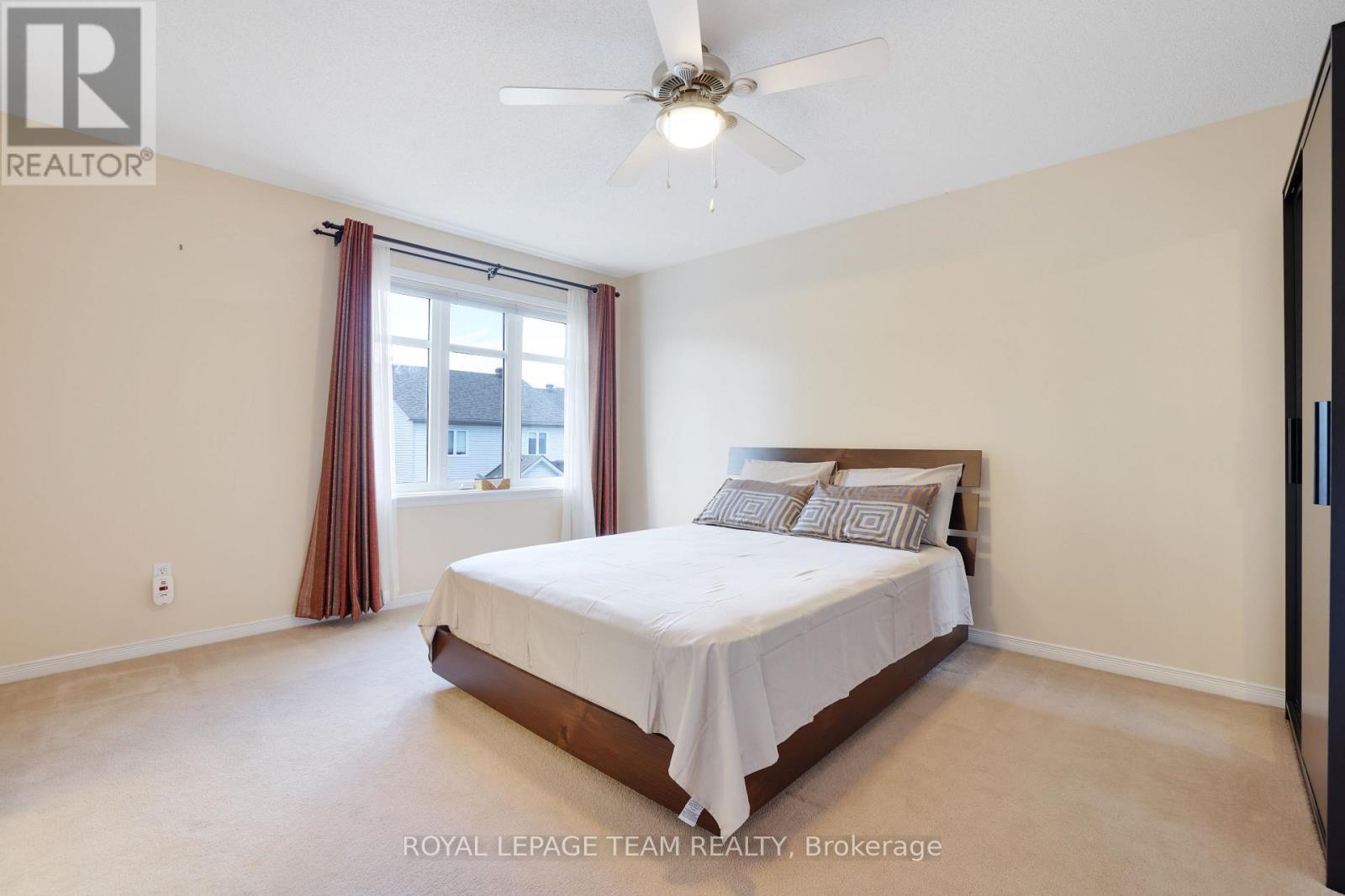 Photo 24 of 144 Deercroft Avenue, Ottawa ON