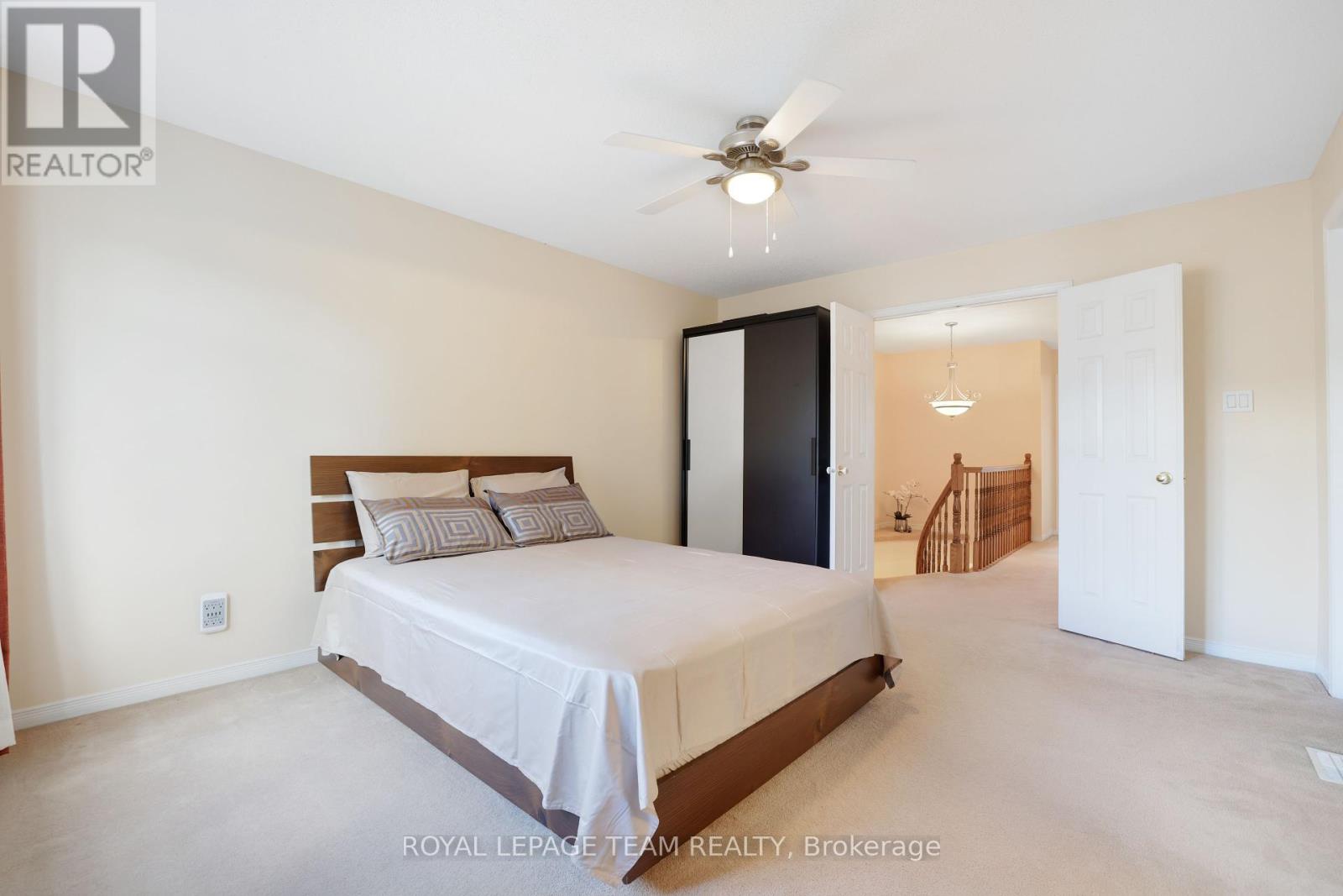 Photo 25 of 144 Deercroft Avenue, Ottawa ON