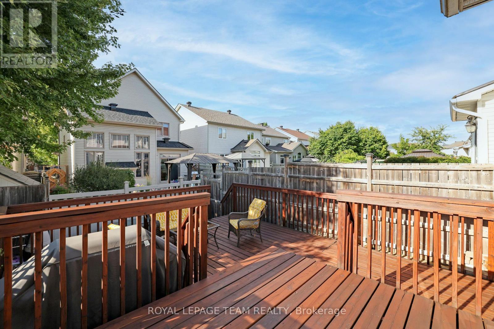 Photo 39 of 144 Deercroft Avenue, Ottawa ON