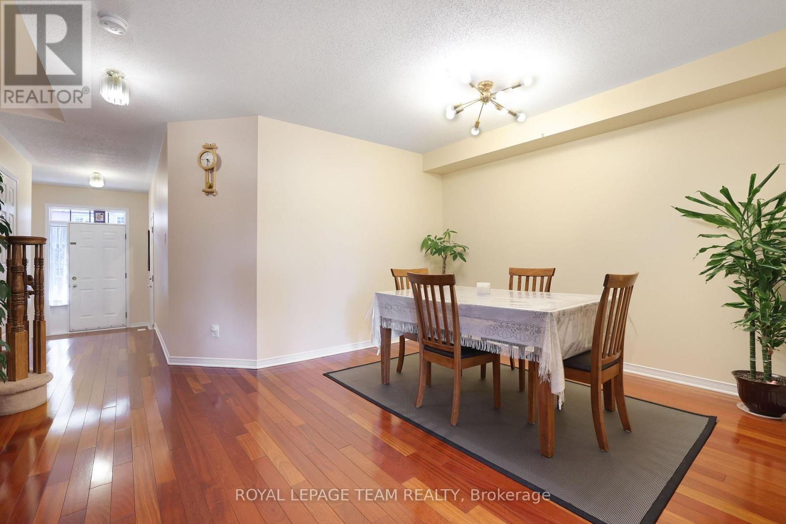 Photo 9 of 144 Deercroft Avenue, Ottawa ON