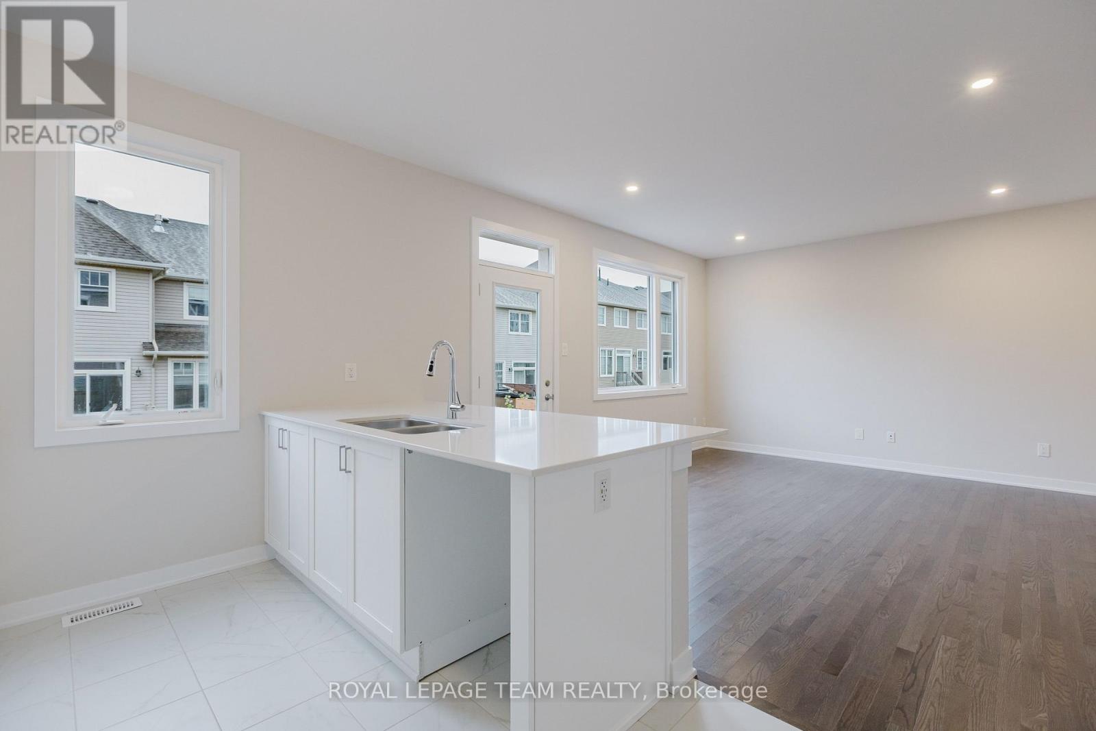 Photo 12 of 610 Expansion Road, Ottawa ON