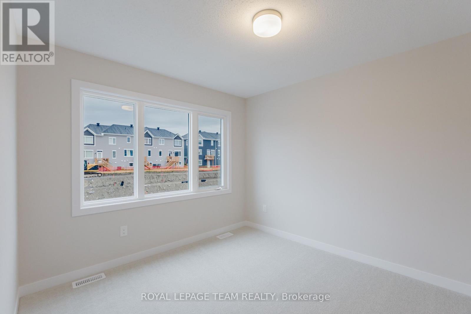 Photo 20 of 610 Expansion Road, Ottawa ON