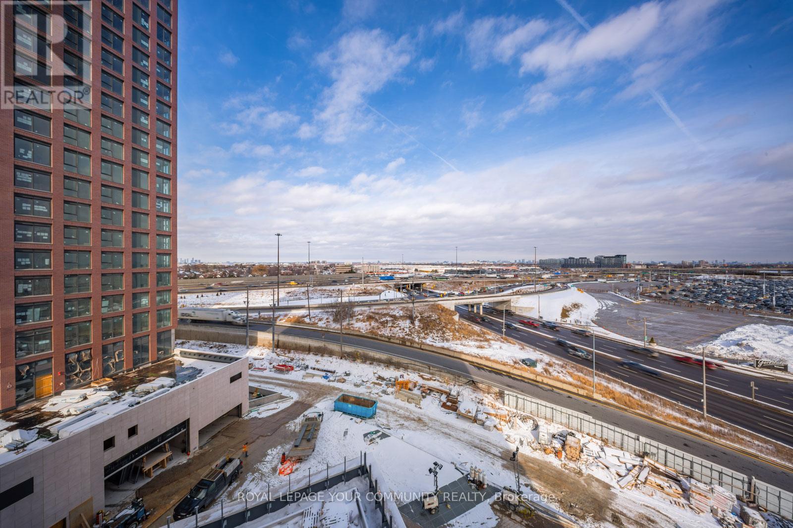 Photo 14 of 602 5 York Garden Way, Toronto ON