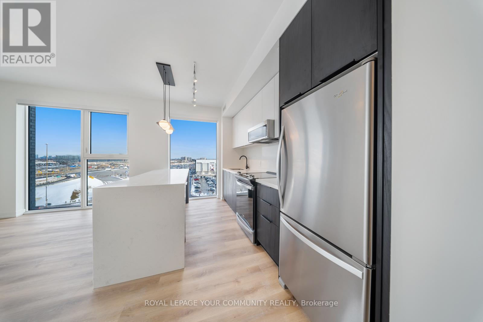 Photo 7 of 602 5 York Garden Way, Toronto ON