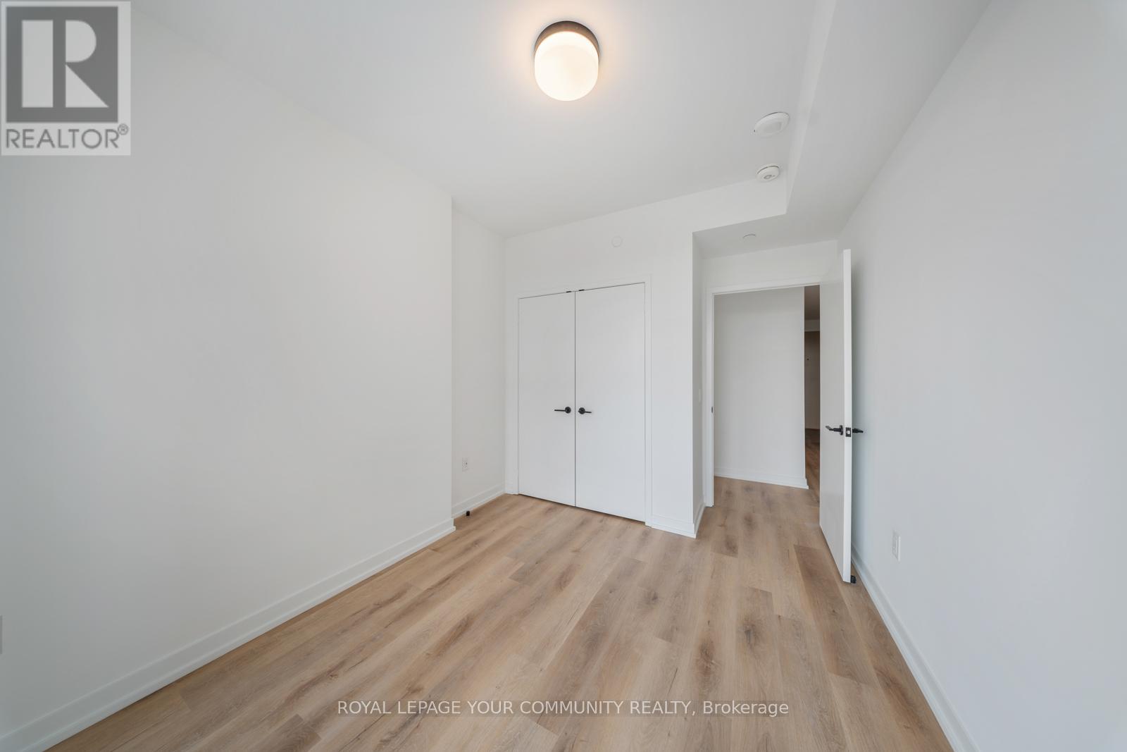 Photo 23 of 711 5 York Garden Way, Toronto ON