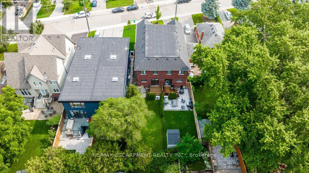 Photo 35 of 34 B Pine Avenue N, Mississauga ON