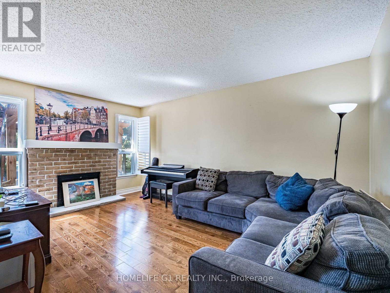 Single Family House for Sale in  NUTTALL STREET Brampton (Westgate) 