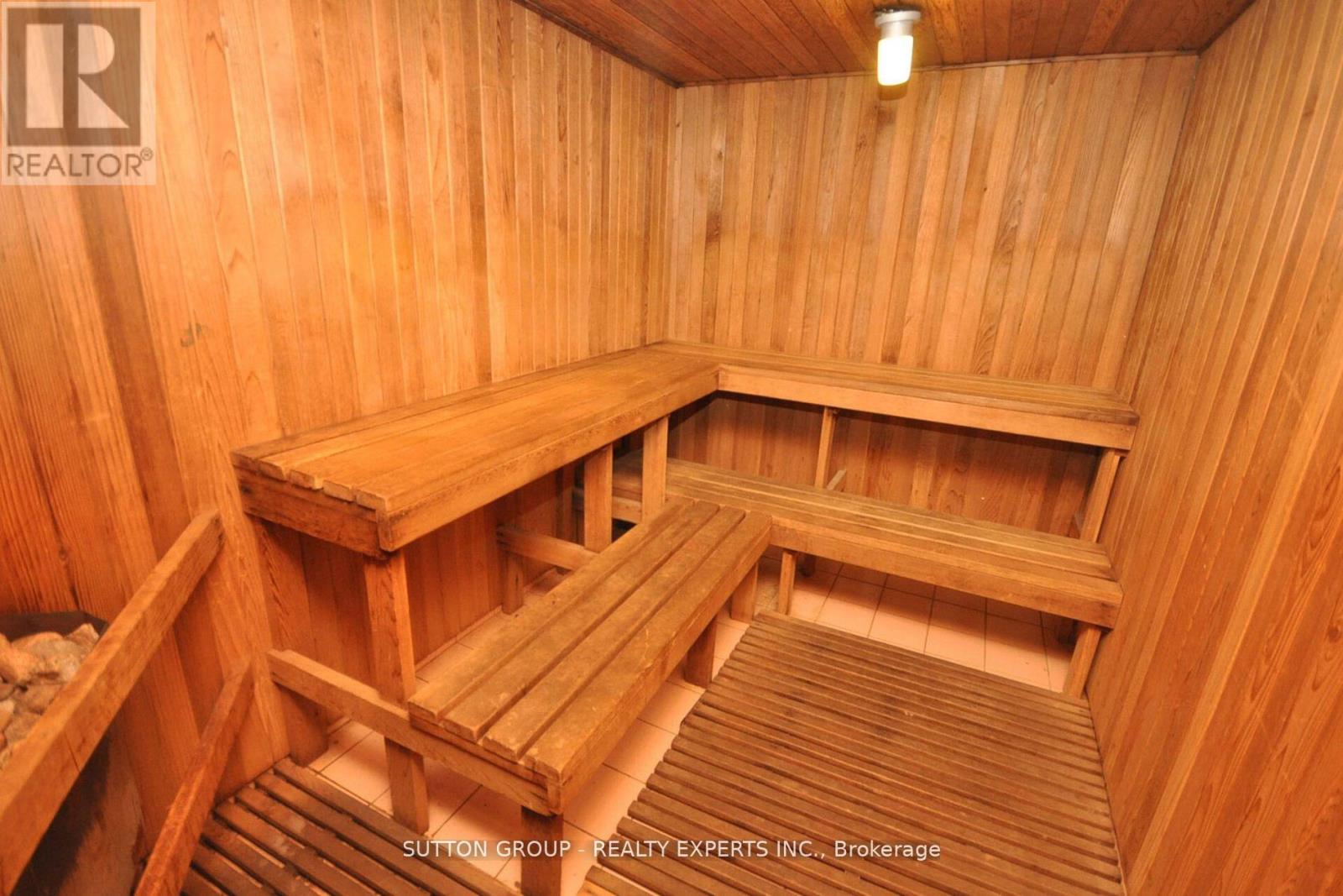 Photo 9 of 615 115 Hillcrest Avenue, Mississauga ON