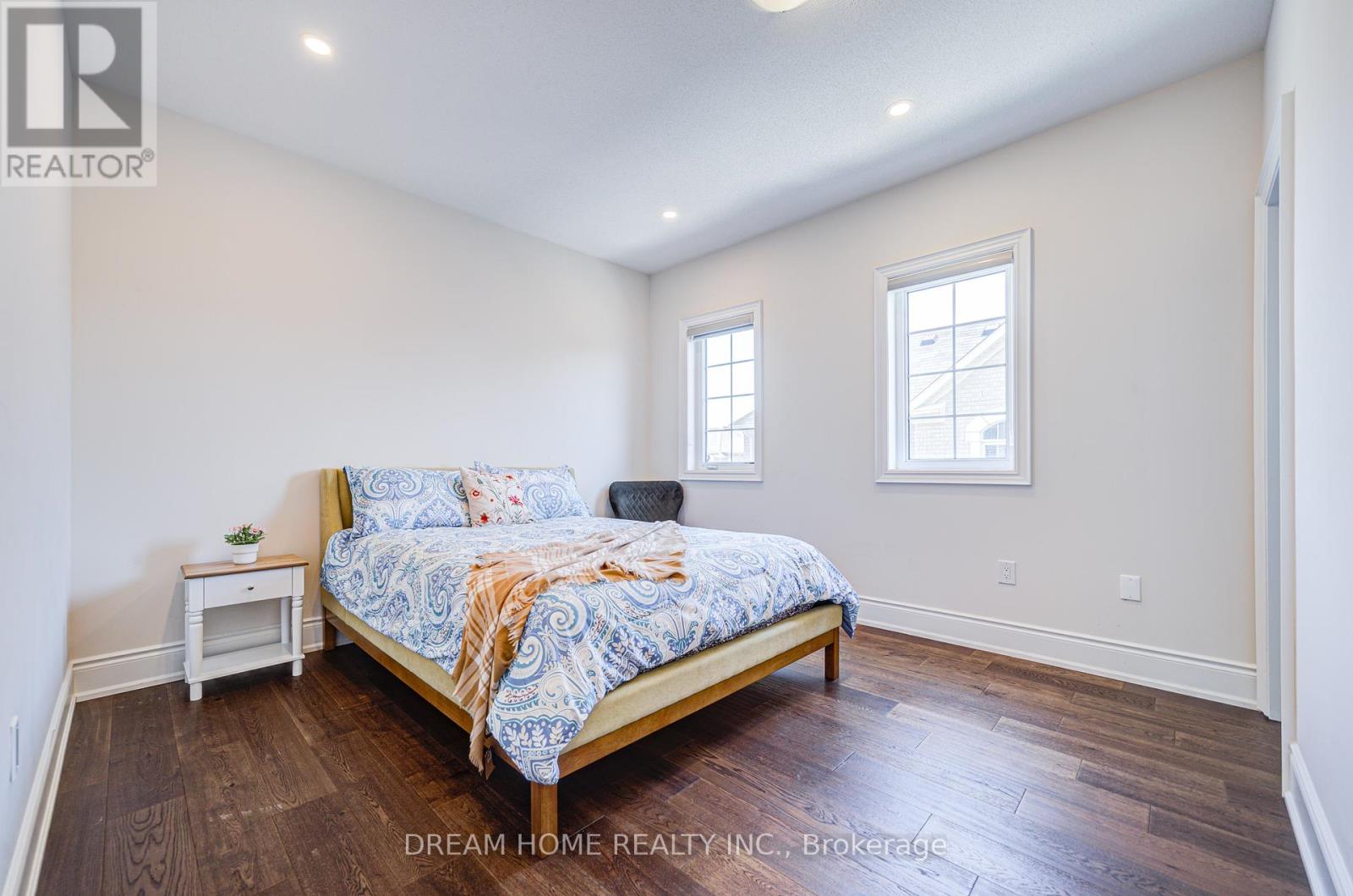 Photo 23 of 3178 Buttonbush Trail, Oakville ON