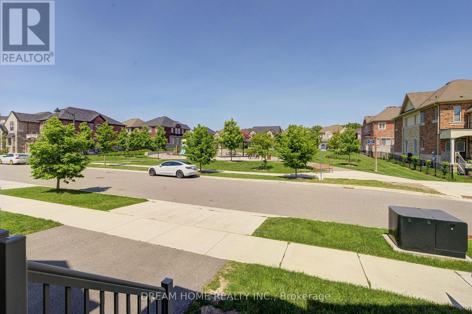 Photo 32 of 3178 Buttonbush Trail, Oakville ON