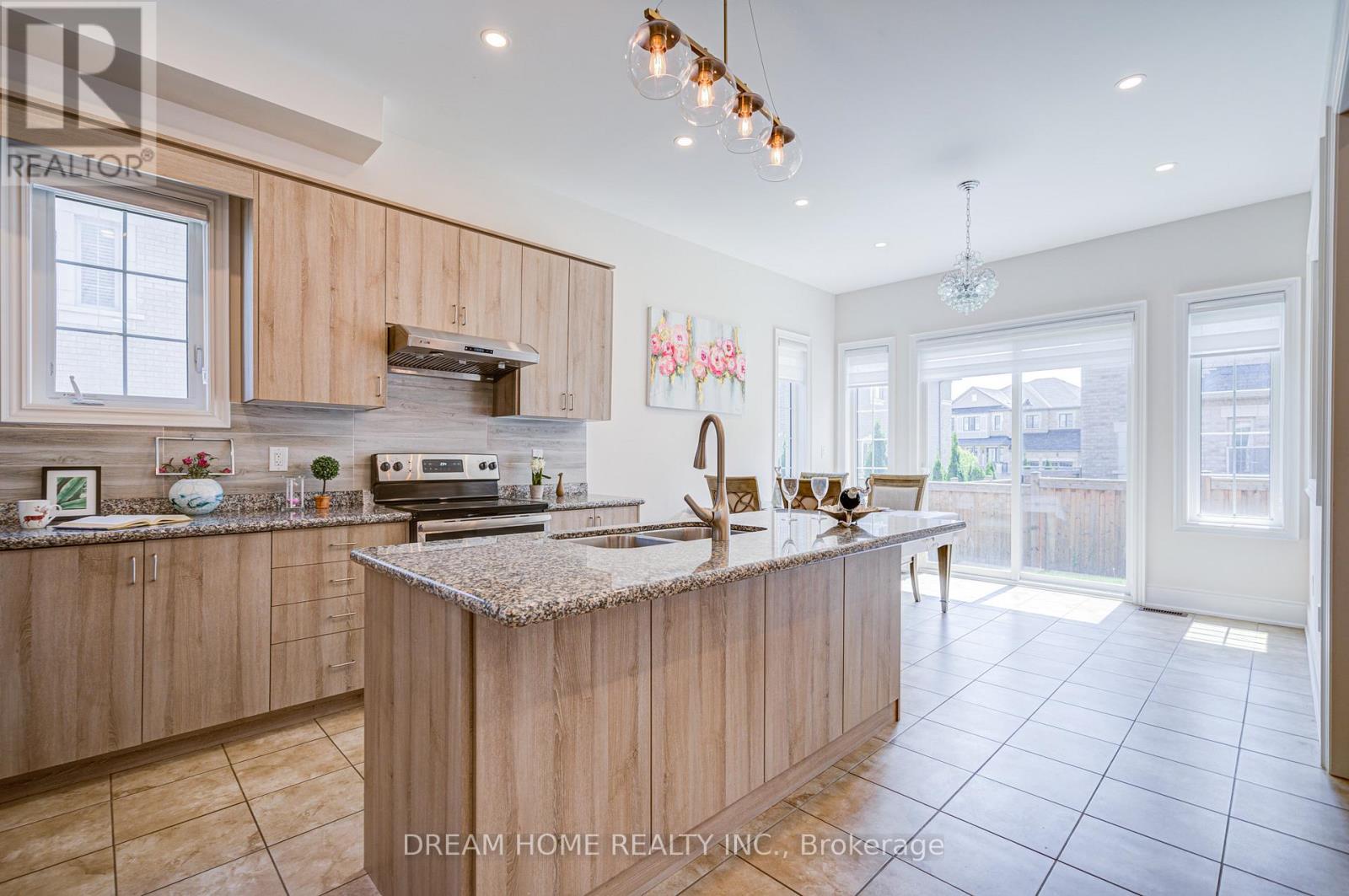 Photo 9 of 3178 Buttonbush Trail, Oakville ON