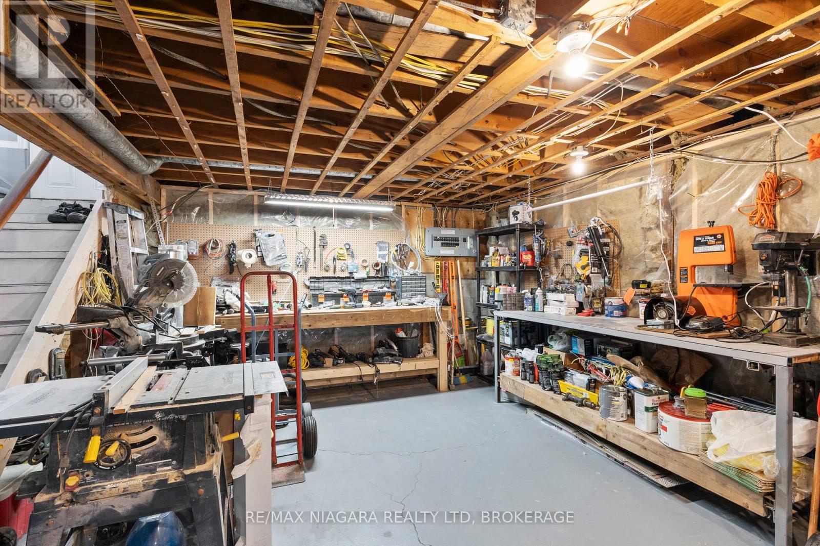 Photo 23 of 236 Cutress Avenue, Welland ON