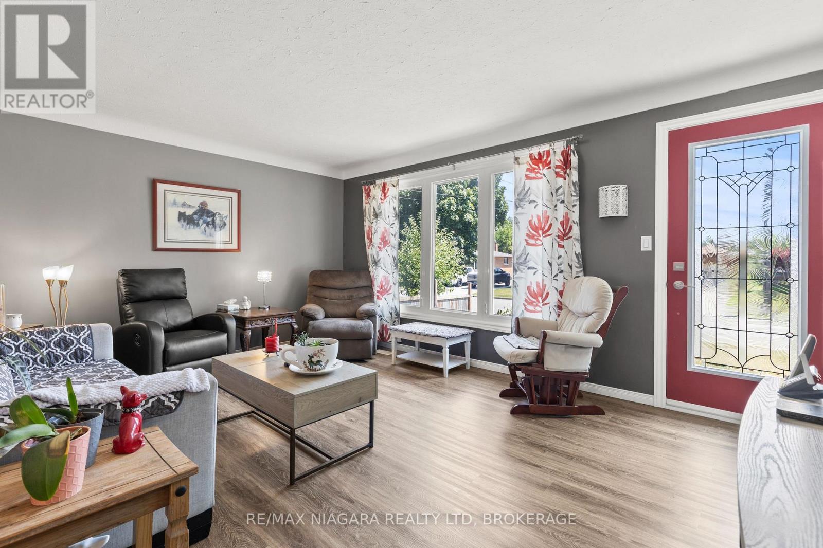 Photo 6 of 236 Cutress Avenue, Welland ON