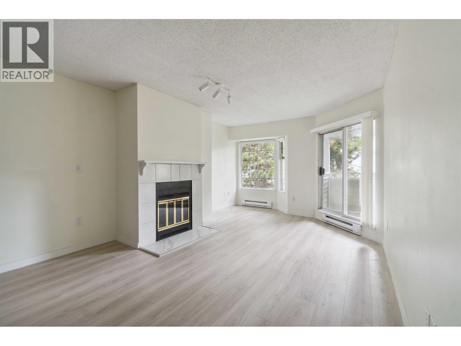 Photo 3 of 218 7591 Moffatt Road, Richmond BC