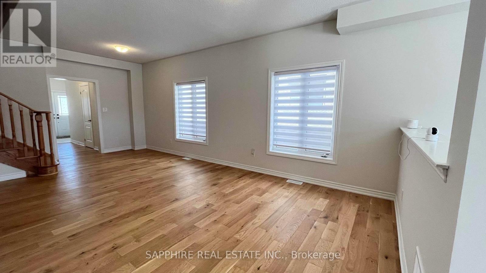 Photo 4 of 120 Baker Street, Thorold ON