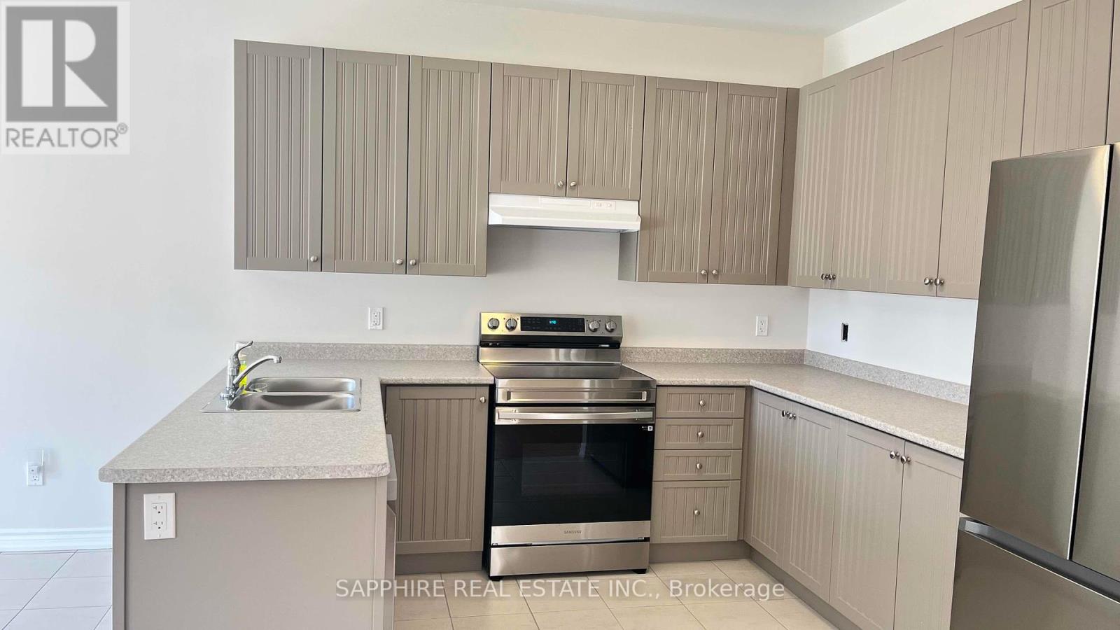 Photo 8 of 120 Baker Street, Thorold ON