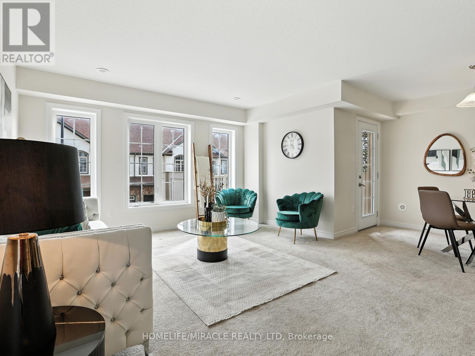 Photo 11 of 53 755 Linden Drive, Cambridge ON