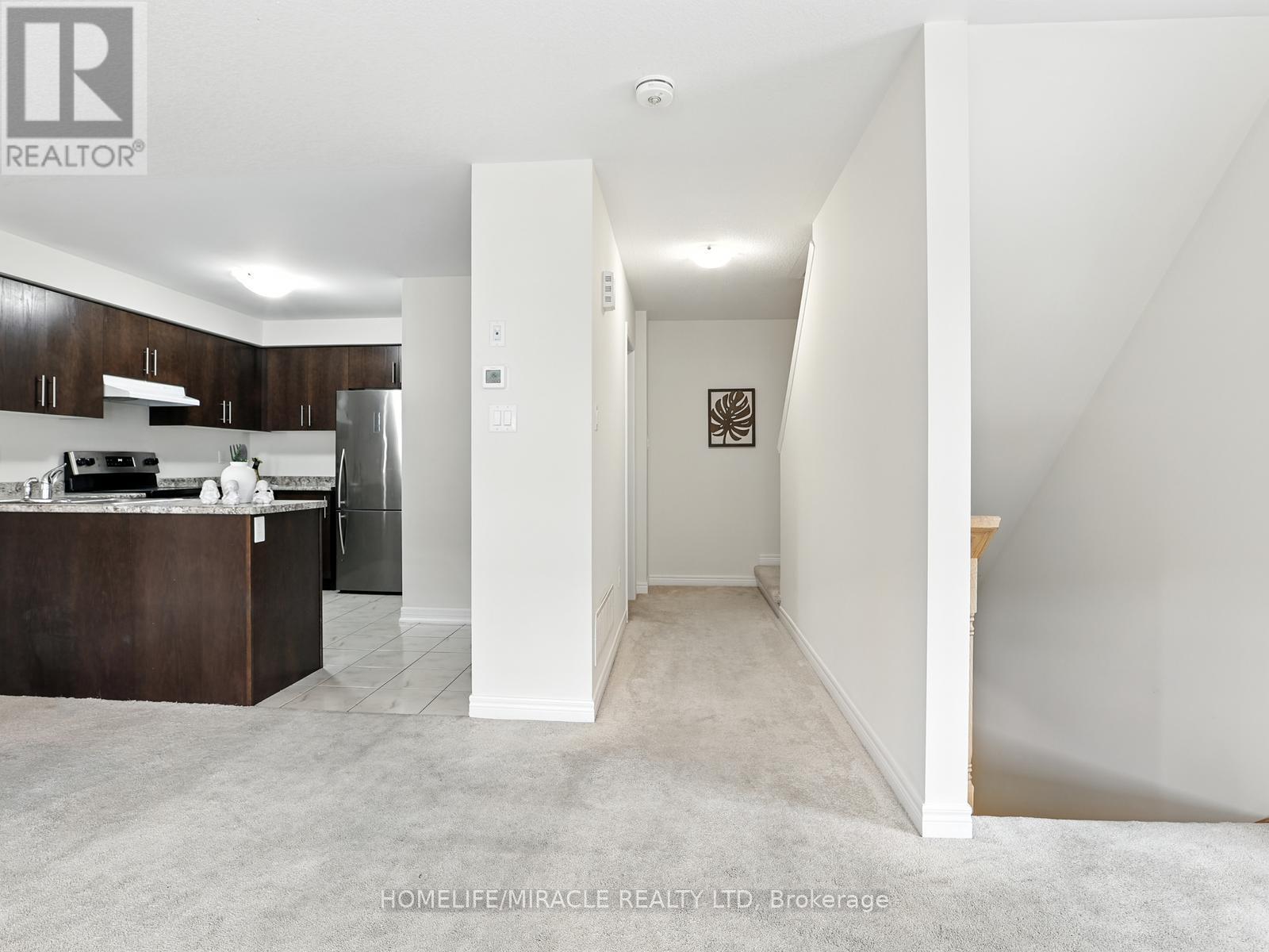 Photo 15 of 53 755 Linden Drive, Cambridge ON