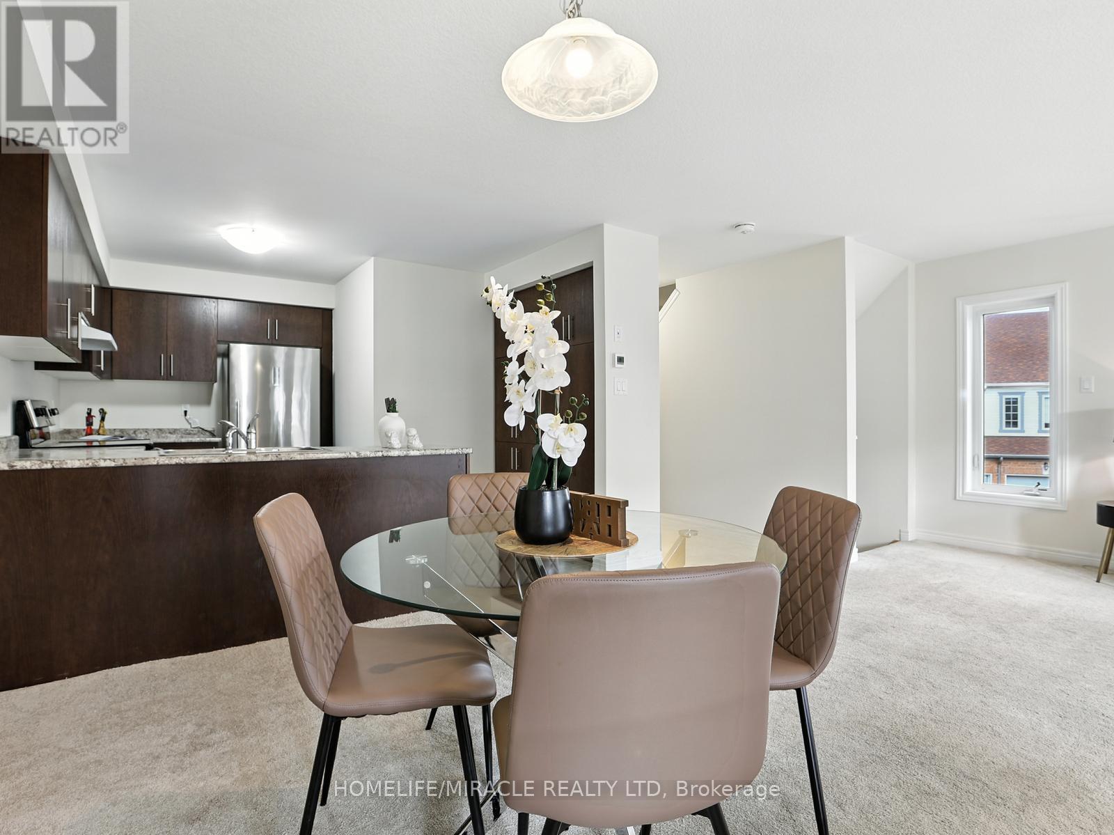 Photo 17 of 53 755 Linden Drive, Cambridge ON