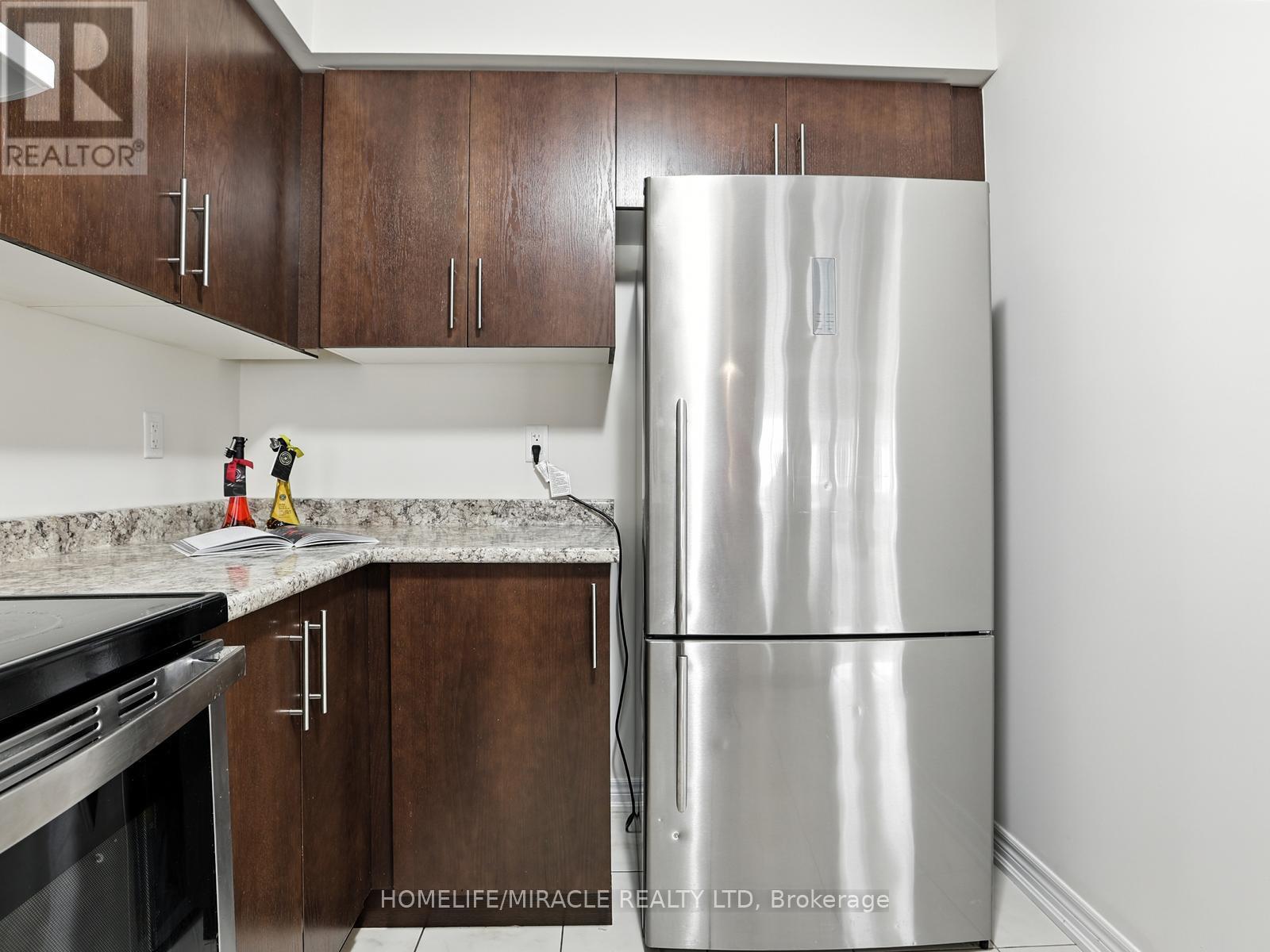 Photo 23 of 53 755 Linden Drive, Cambridge ON