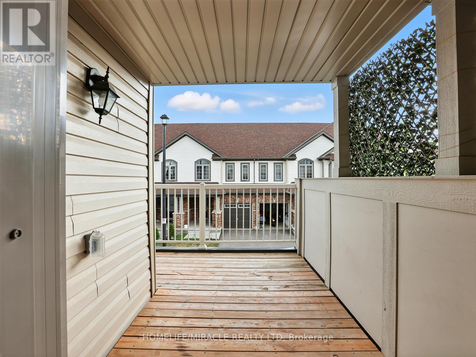 Photo 24 of 53 755 Linden Drive, Cambridge ON
