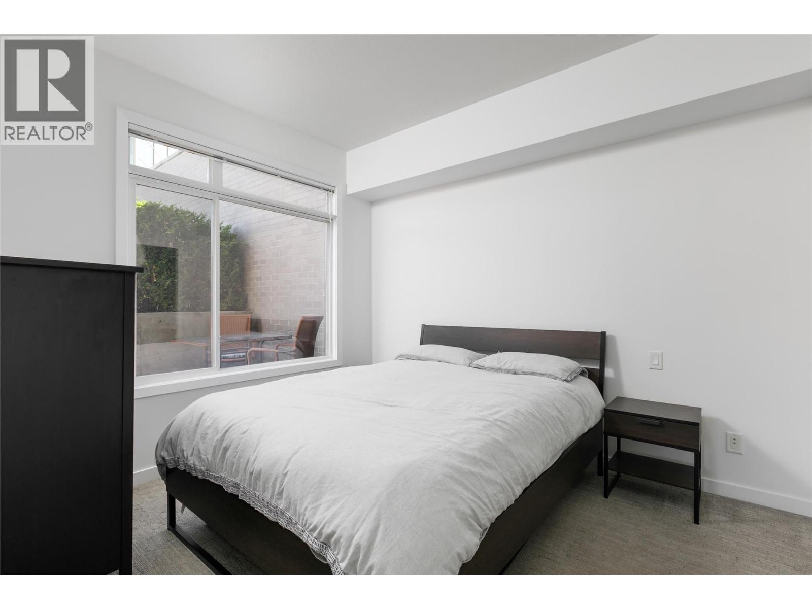 110 1550 Dickson Avenue, Kelowna