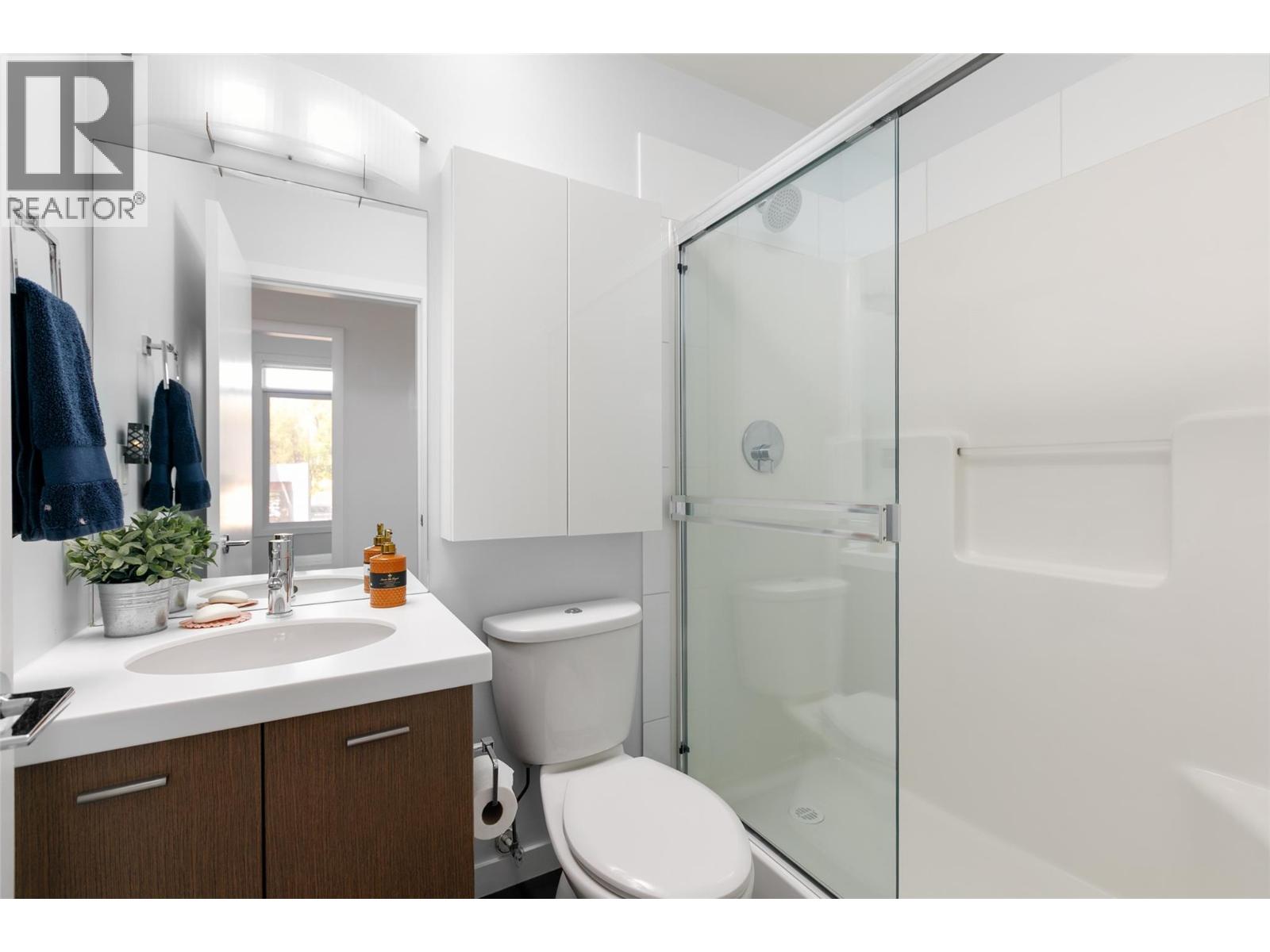 110 1550 Dickson Avenue, Kelowna