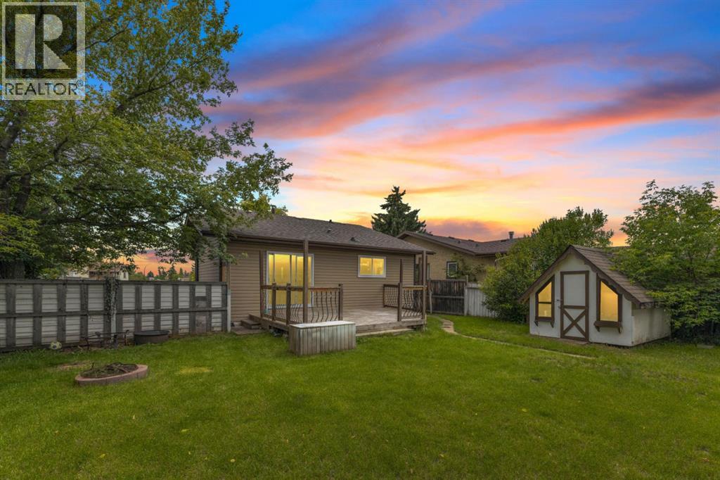 Photo 17 of 69 Erickson Drive, Red Deer AB