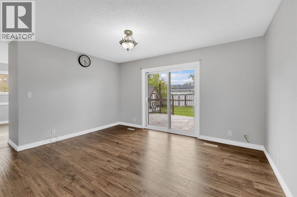 Photo 4 of 69 Erickson Drive, Red Deer AB