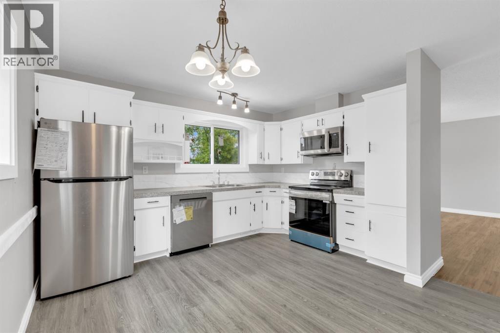 Photo 5 of 69 Erickson Drive, Red Deer AB
