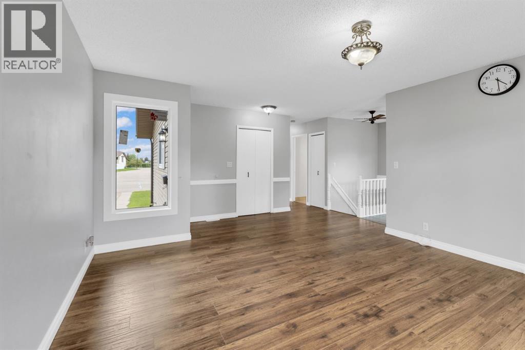 Photo 3 of 69 Erickson Drive, Red Deer AB
