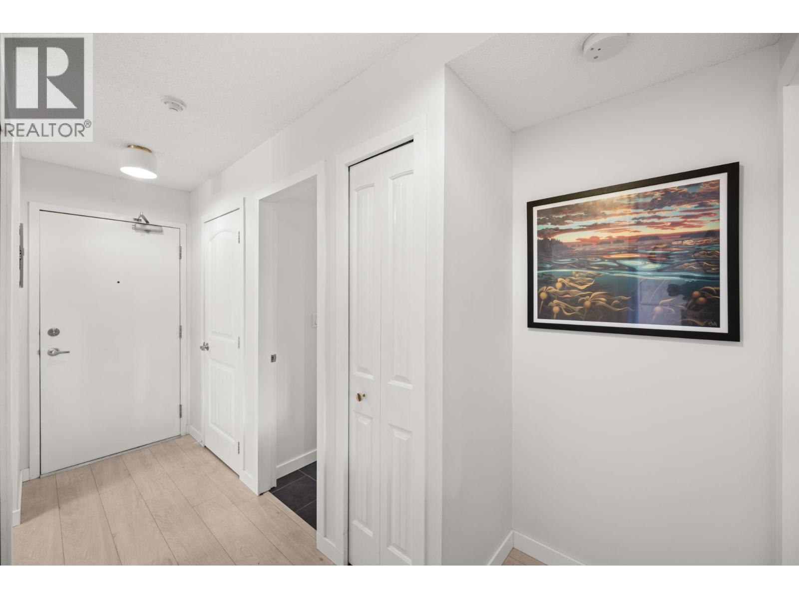 Photo 3 of 103 932 Robinson Street, Coquitlam BC