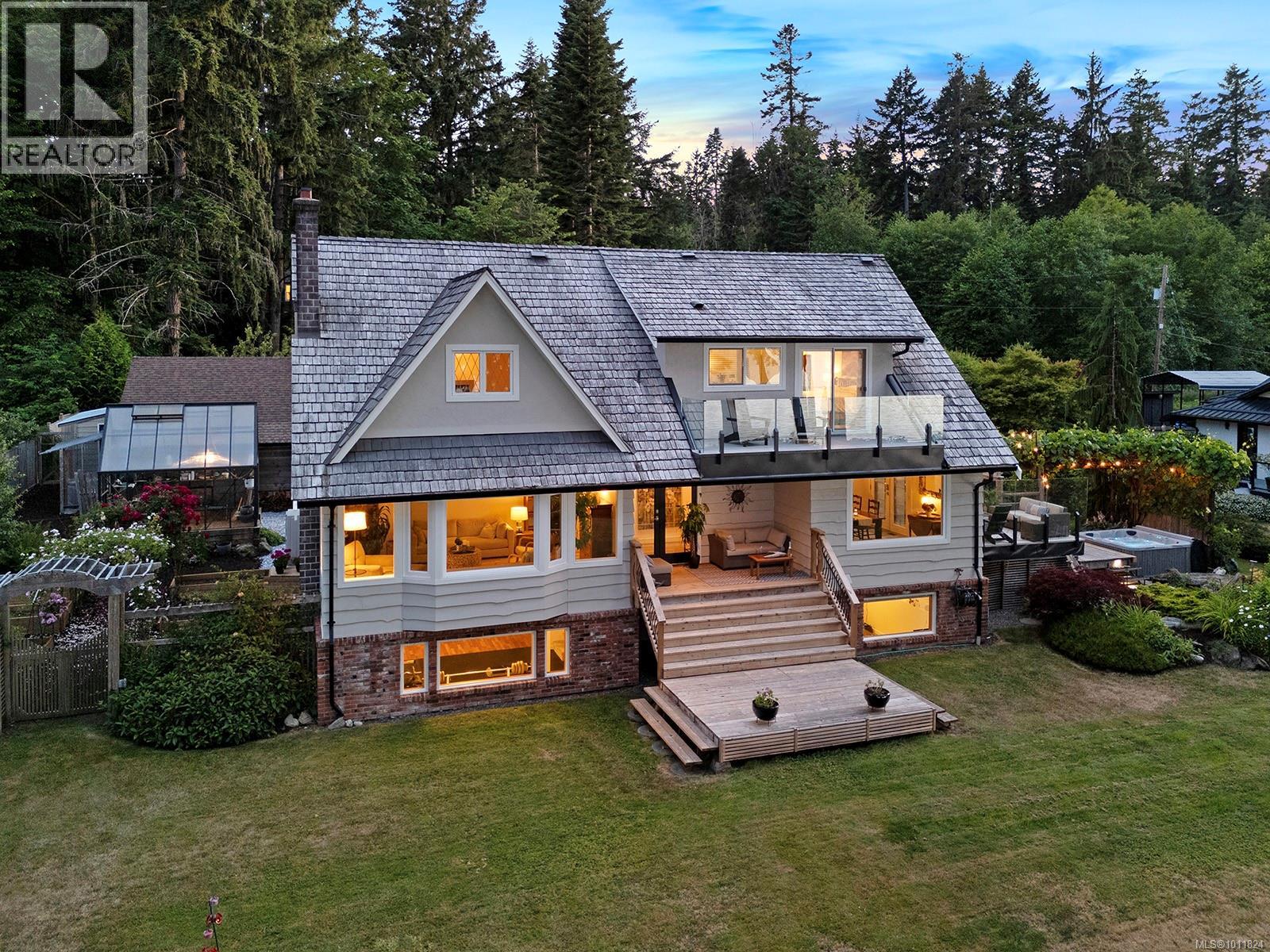 Photo 2 of 4026 Haas Rd, Courtenay BC