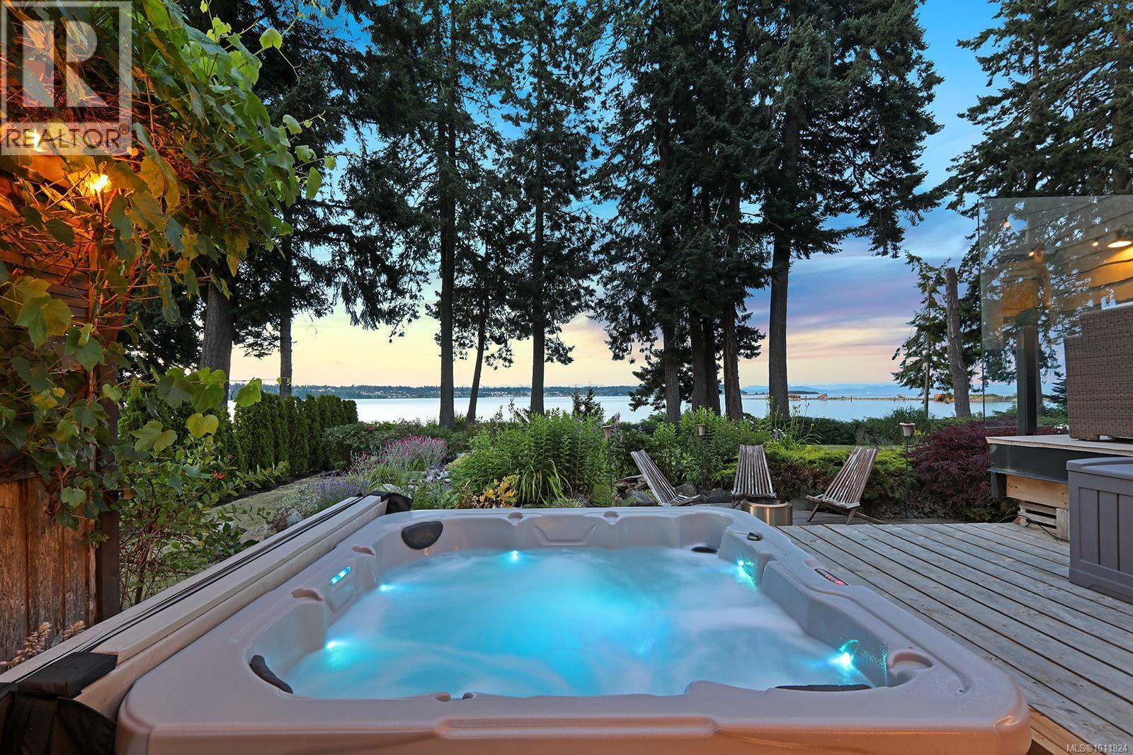 Photo 3 of 4026 Haas Rd, Courtenay BC