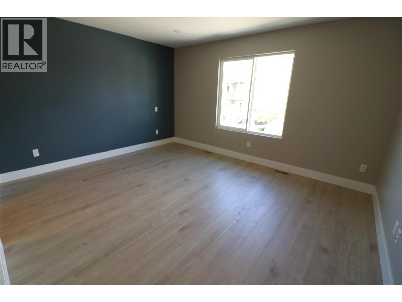 Photo 9 of 159 Chestnut Avenue, Kamloops BC