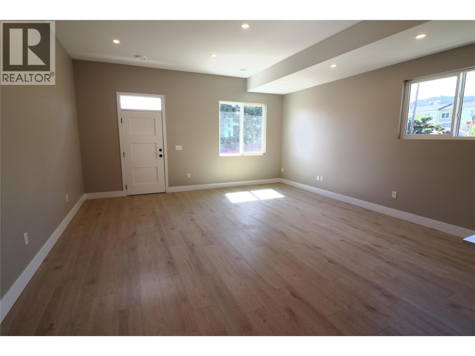 Photo 2 of 159 Chestnut Avenue, Kamloops BC