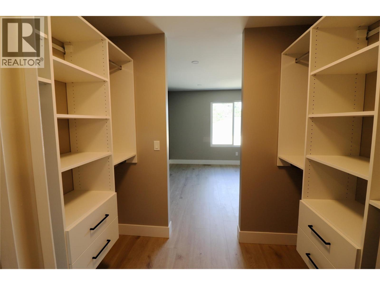 Photo 11 of 159 Chestnut Avenue, Kamloops BC