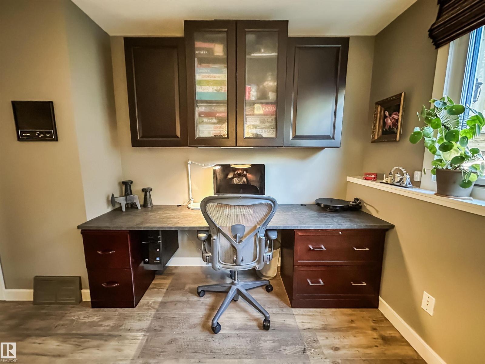 Photo 35 of 10218 73 St Nw, Edmonton AB