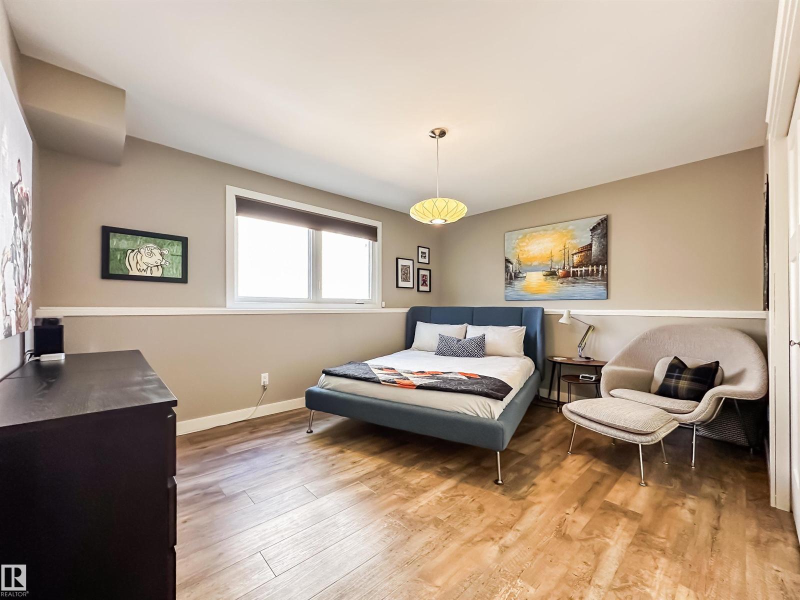 Photo 36 of 10218 73 St Nw, Edmonton AB
