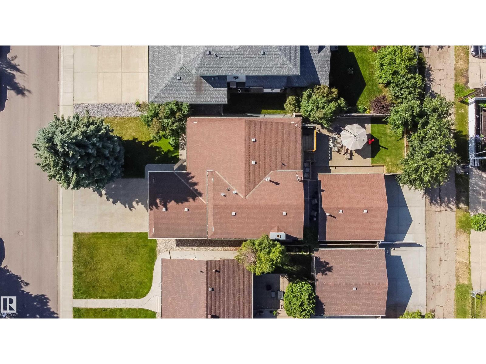 Photo 60 of 10218 73 St Nw, Edmonton AB