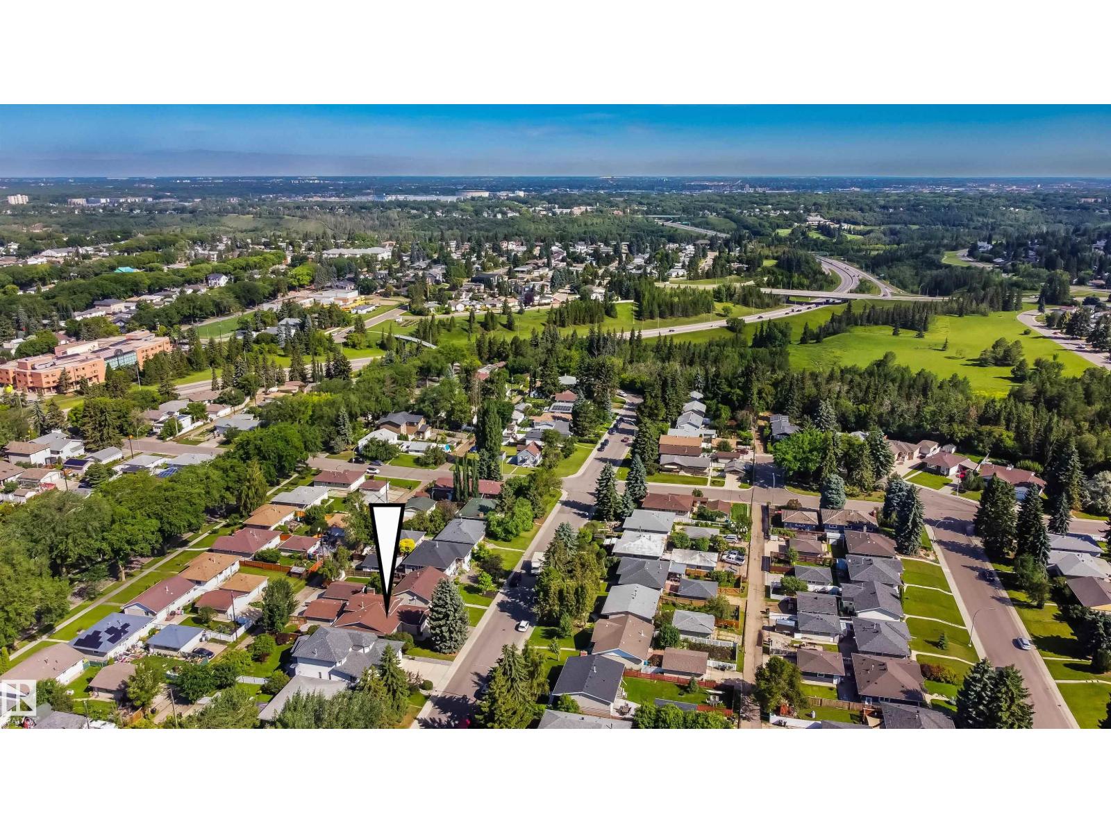 Photo 63 of 10218 73 St Nw, Edmonton AB