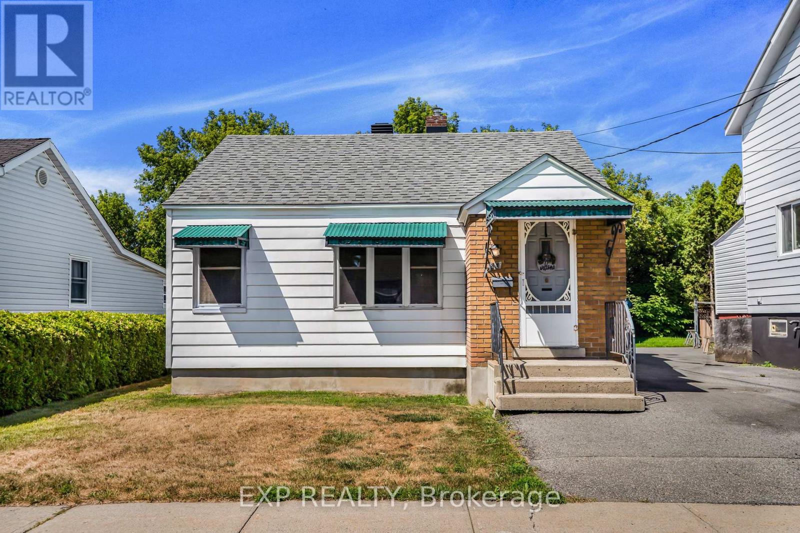 Photo 1 of 35 Twelfth Street E, Cornwall ON
