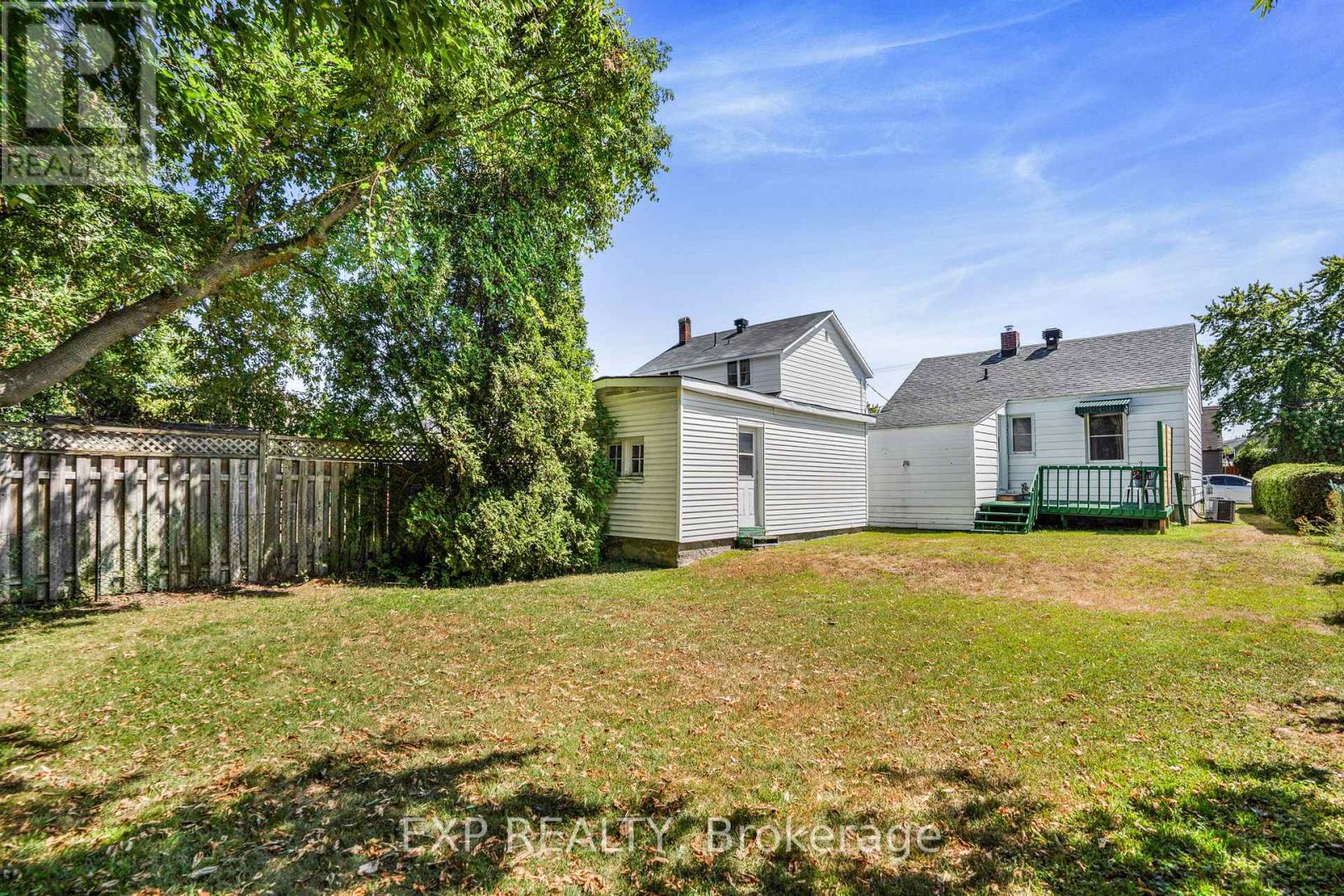 Photo 24 of 35 Twelfth Street E, Cornwall ON