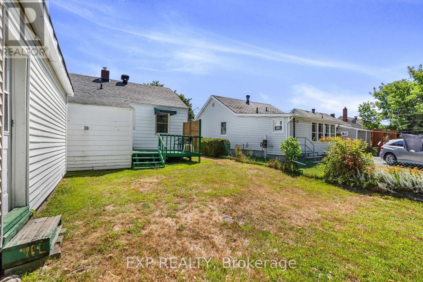 Photo 25 of 35 Twelfth Street E, Cornwall ON