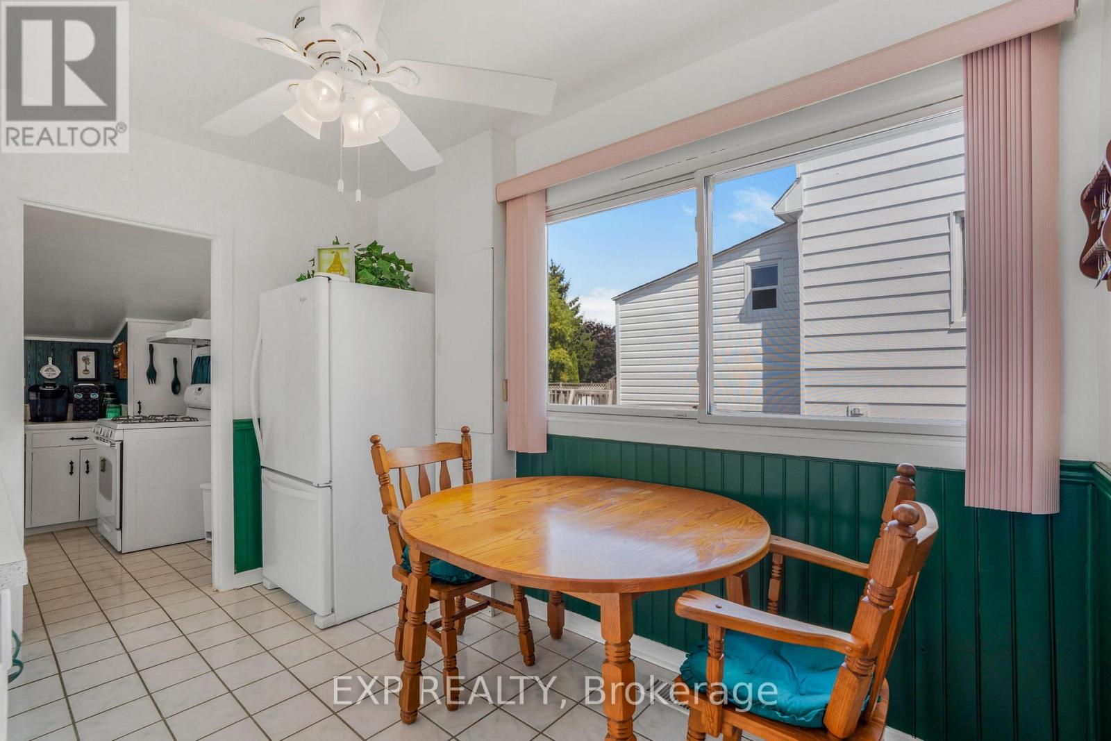 Photo 8 of 35 Twelfth Street E, Cornwall ON