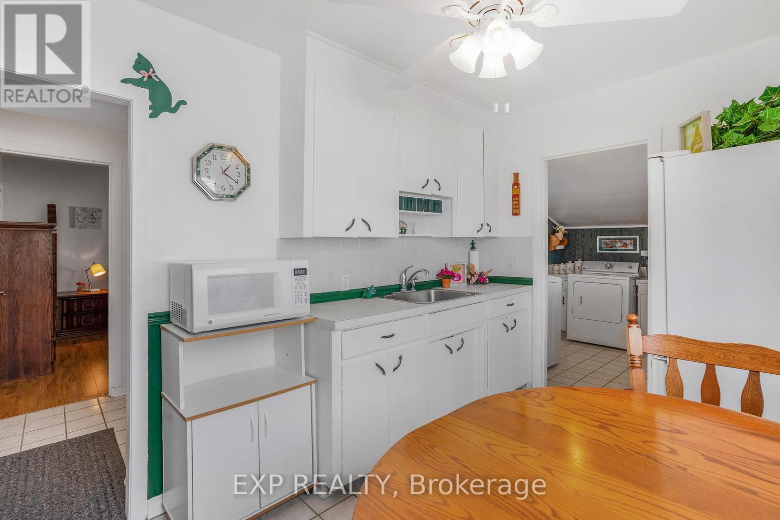 Photo 9 of 35 Twelfth Street E, Cornwall ON