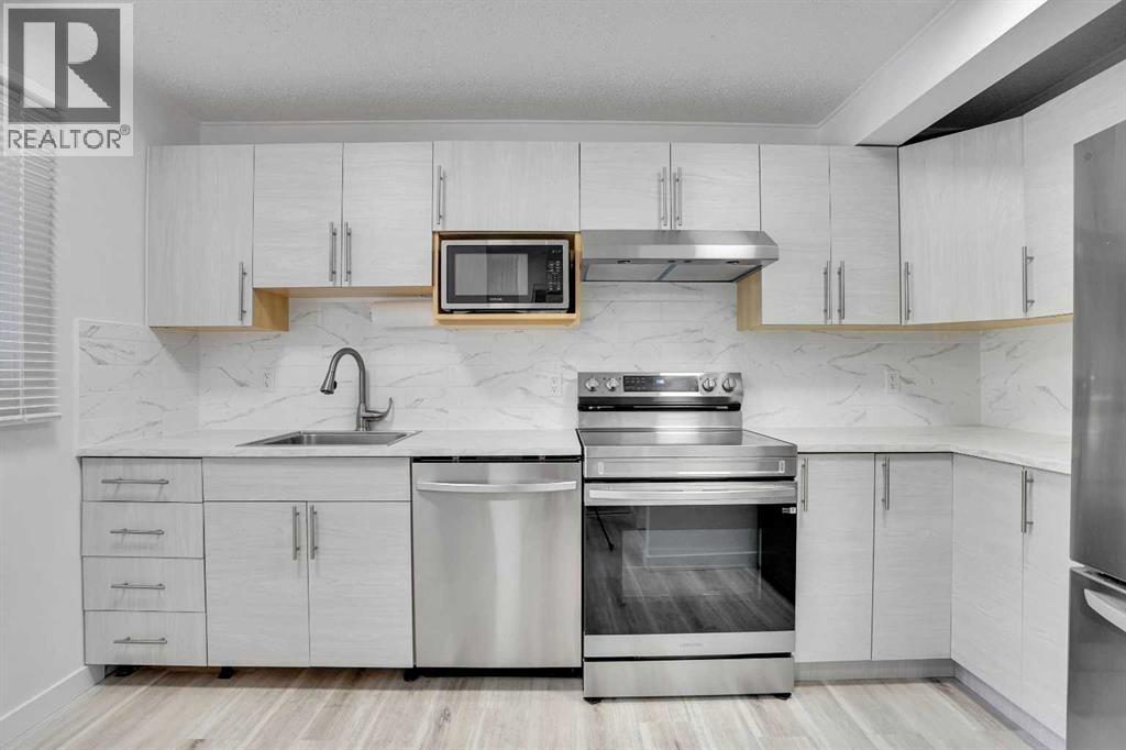 Single Family House for Sale in   Shawnessy Drive SW Shawnessy Calgary 